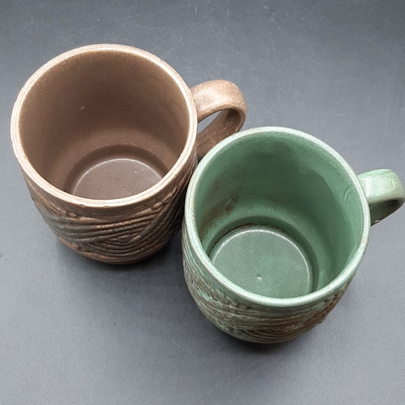 Vintage Pottery Stackable Coffee Mugs Tiki Looking Green Brown Made in Japan - Picture 4 of 6